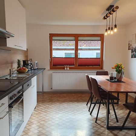 Lechufer, 80M2, Haushaelfte Mit Privatem Eingang, Kaminofen, Terrasse, Garten Pinswang Exterior foto
