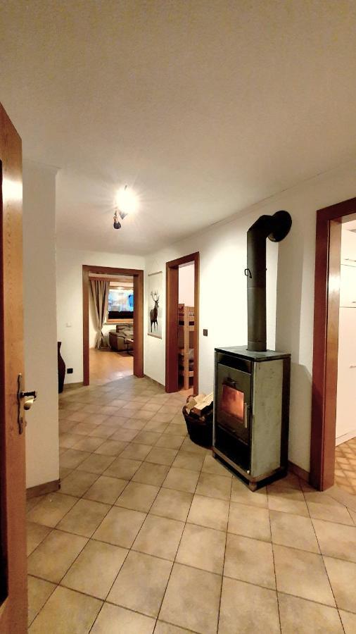 Lechufer, 80M2, Haushaelfte Mit Privatem Eingang, Kaminofen, Terrasse, Garten Pinswang Exterior foto