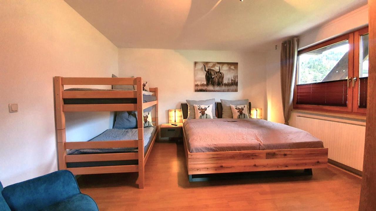 Lechufer, 80M2, Haushaelfte Mit Privatem Eingang, Kaminofen, Terrasse, Garten Pinswang Exterior foto