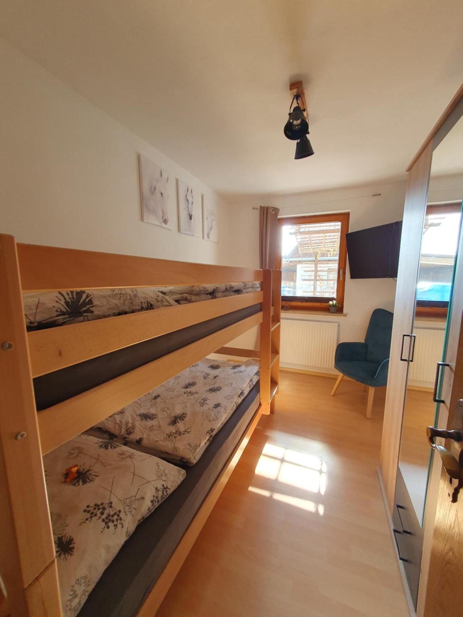 Lechufer, 80M2, Haushaelfte Mit Privatem Eingang, Kaminofen, Terrasse, Garten Pinswang Exterior foto